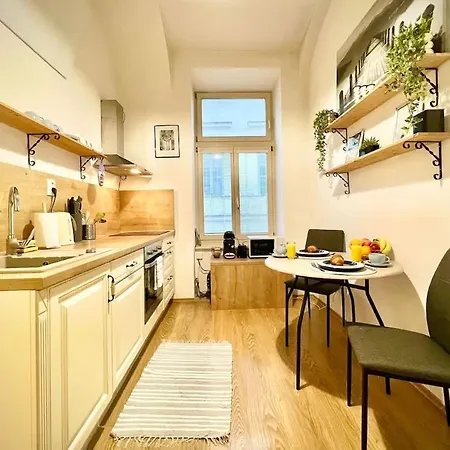 Апартаменты Elegant On Hlavna Кошице